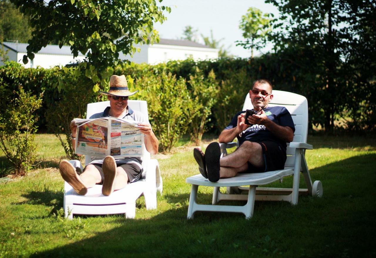 Camping Au Pre De L'Etang Sainte-Foy  Eksteriør bilde