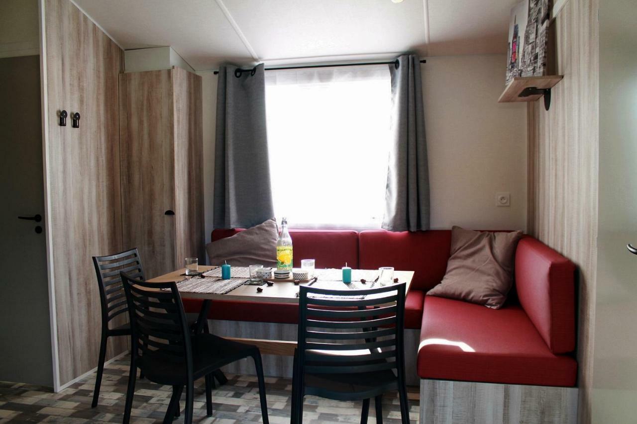 Camping Au Pre De L'Etang Sainte-Foy  Eksteriør bilde